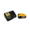 HC136653 - Combo Cargador Y Bateria Con Bolsa Dewalt DCB205CK - DEWALT